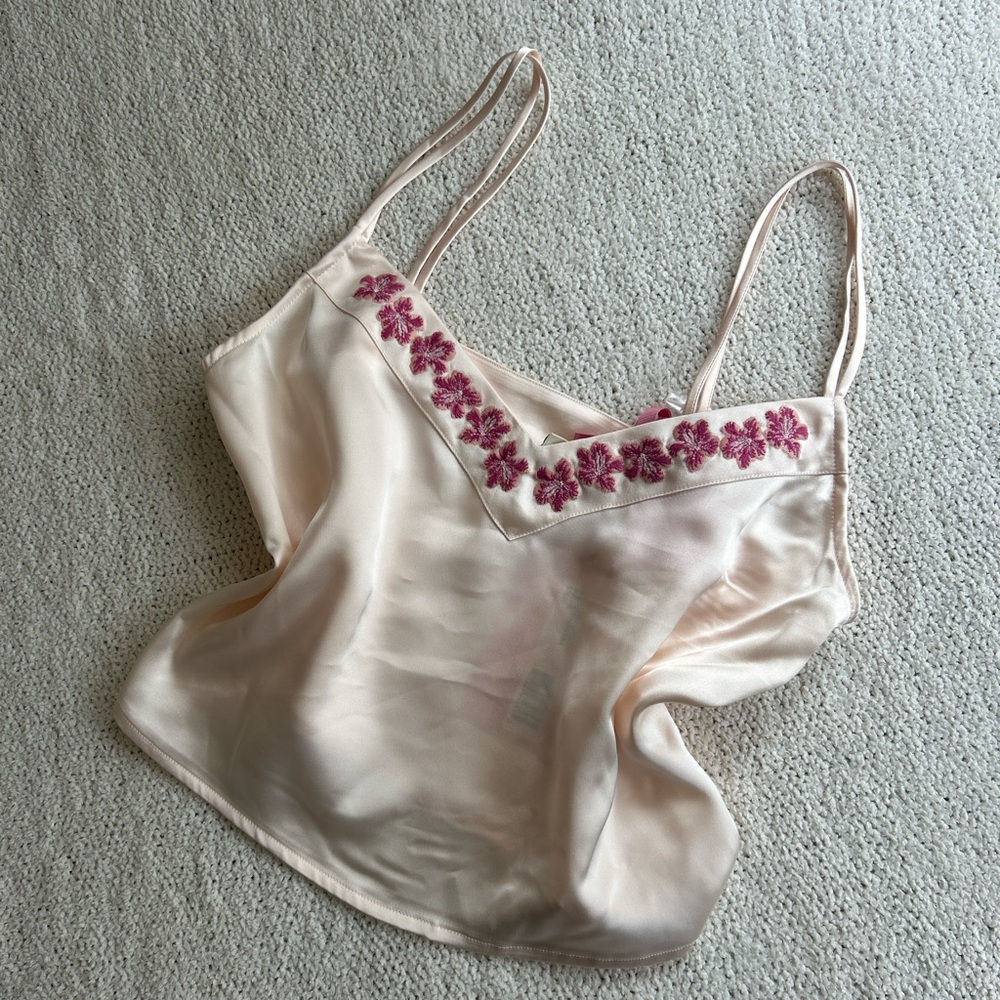 Macy's Baby Pink Satin Top with Hibiscus Print 🌺